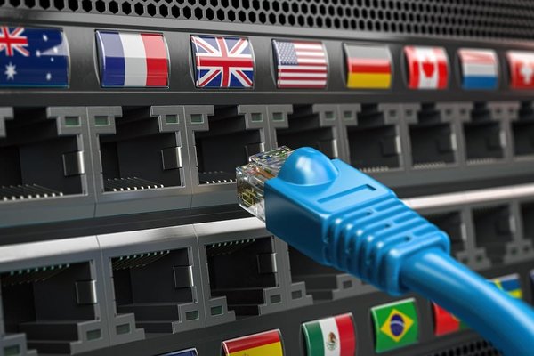 Comment configurer un réseau VPN pour sécuriser la communication d'une équipe nomade ?